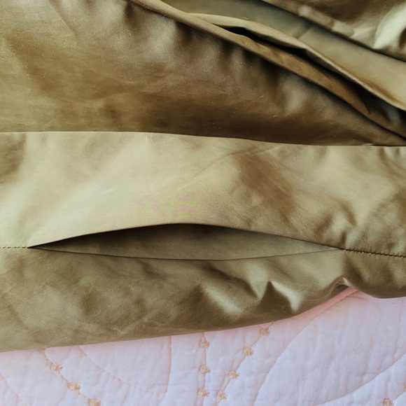 NWT Banana Republic Pleated Full Olive Satin Skirt - Picture 6 of 8